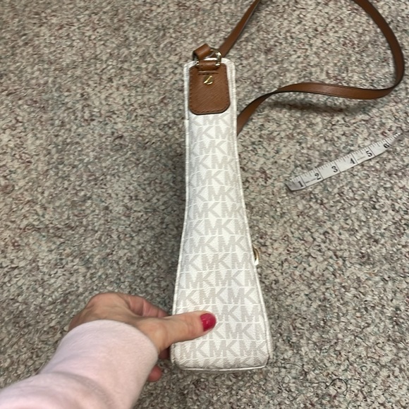 Michael kors logo print crossbody purse - Picture 8 of 11